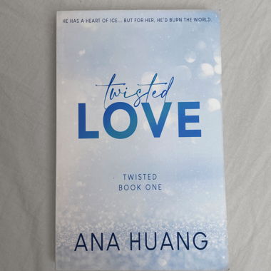 Twisted love Band 1. - Ana Huang (English)