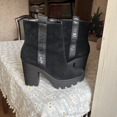 Calvin Klein Boots - Schwarz Veloursleder - Gr. 38