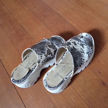 Snake-print platform slide sandals