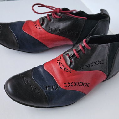 Damen Lederschnürschuhe rot schwarz