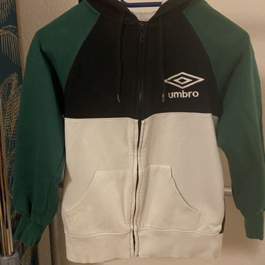 Hoodie size S. Umbro