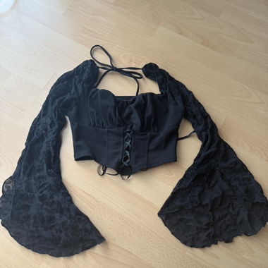 Top in pizzo gotico