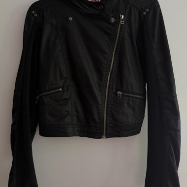 ONLY schwarze Bikerjacke Grösse 40