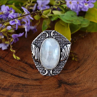 Bague "victorian" avec pierre de lune
