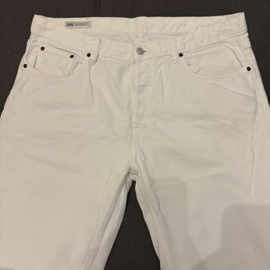 Jeans blancs Zara, taille 46