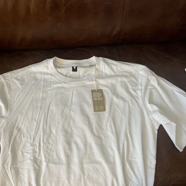 T-shirt 1 of 1 neuf STREETWEAR