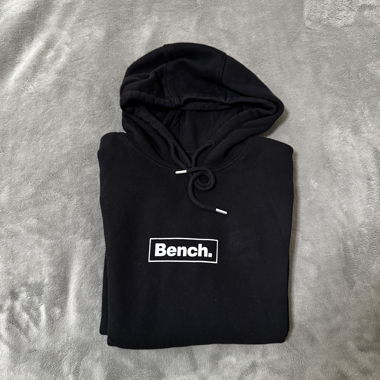 Sweat à capuche Bench noir – Taille M