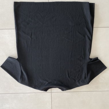 T-shirt noir plissé