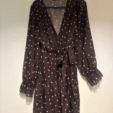 Wickelkleid mit Punkten