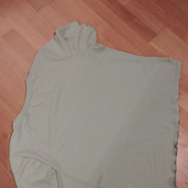 TShirt mit gerüschten Rändern