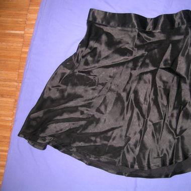 Satinrock, schwarz 34