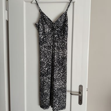 Black dress with pattern and spaghetti straps