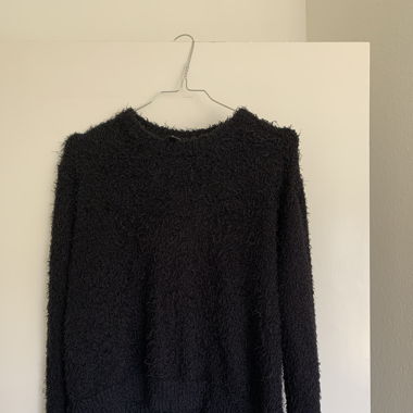 Fuzzy black sweater 