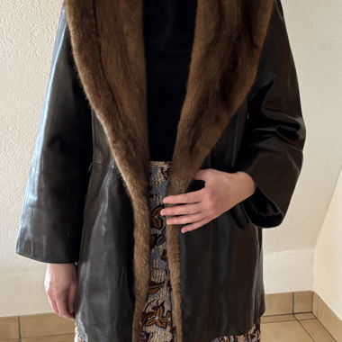 Manteau en cuir fourrure marron