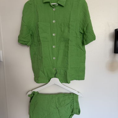 Ensemble vert à manches courtes