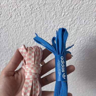 Adidas reflektierende Schnürsenkel (NEU) und gebrauchte Paar