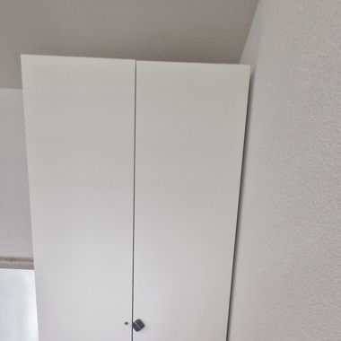 Armoire Ikea plasta très bon état 
