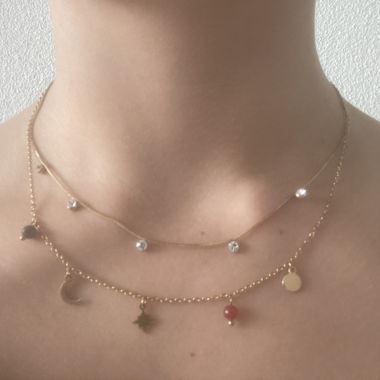 Collier à superposition de breloques plaqué or