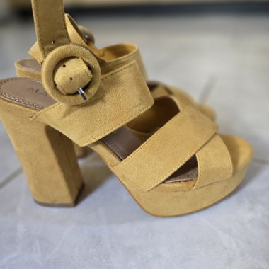 Nuove Sandalette Gialle con Plateau
