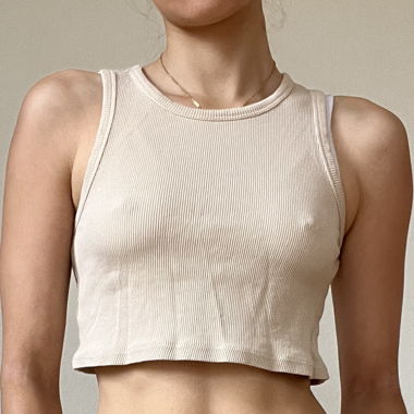 Beige tank top cropped