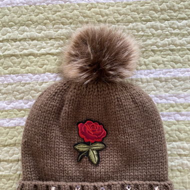 Bonnet en laine couleur taupe