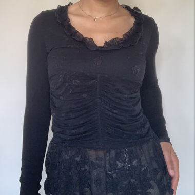 black lace longsleeve