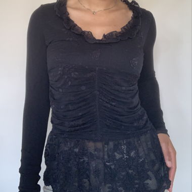 black lace longsleeve