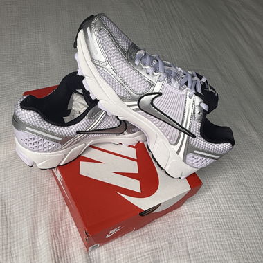 Nike Zoom Vomero 5