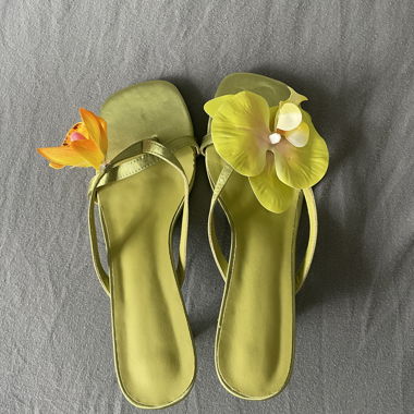 Green Tropical kitten heels never worn 