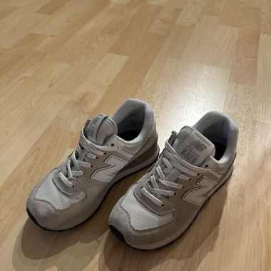 New Balance Classic 574 - grau-weiss / Gr. 36