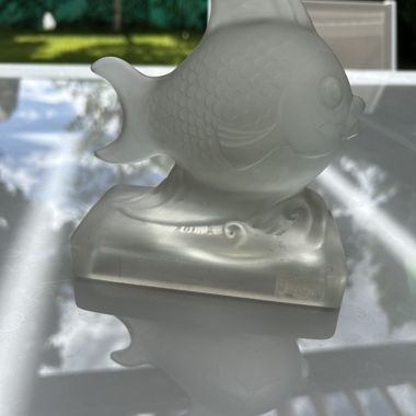 Figurine de Poisson en Verre Givré – Sculpture en Verre d'Art