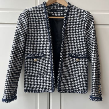 Zara Boucle-Jacke