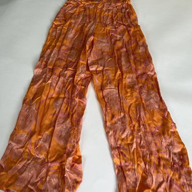 Orange Satinhose mit Blumenmuster