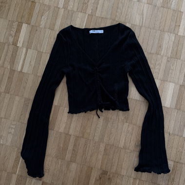 Haut en maille noir court