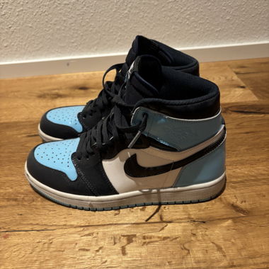 Jordan 1 Retro alto UNC pelle verniciata
