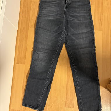 graue Lee Jeans
