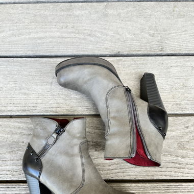 Bottines à talon grises