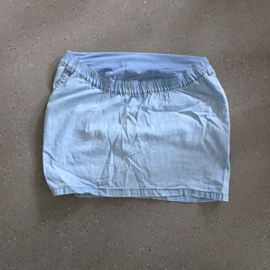 Jupe courte bleue claire