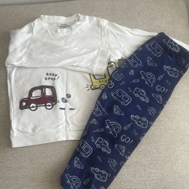 Set pigiama per bambini con auto
