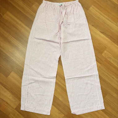 Bershka pantaloni leggeri