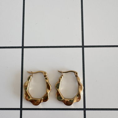 Elegant and trendy gold hoop earrings