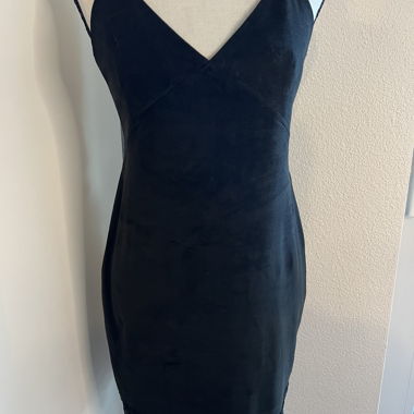 Schwarzes Kleid – Grösse S