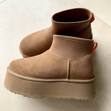 UGG CLASSIC MINI DIPPER - Plateaustiefelette 