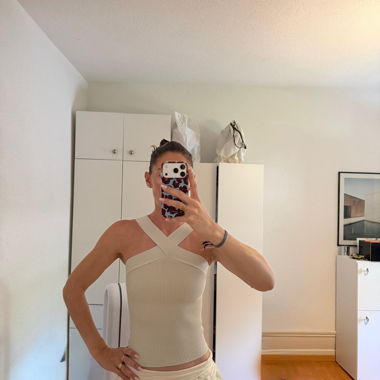 Beiges Ribbed Top mit Kreuzträgern