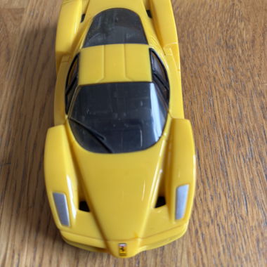 Enzo Ferrari Massstab 1:38