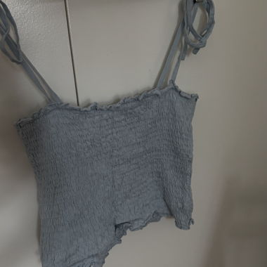Hellblaues Top