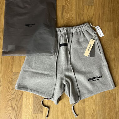 Short Essentials gris M