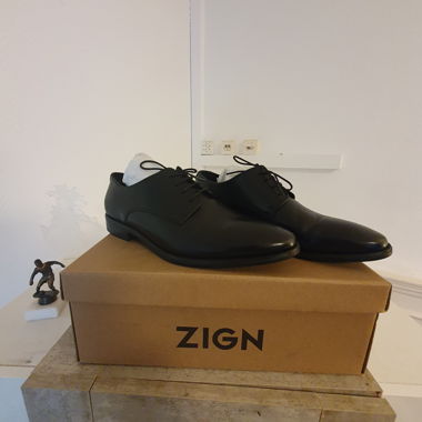 ZIGN Black Dress Shoes
