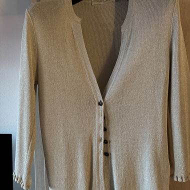Cardigan dorato di Marc Cain