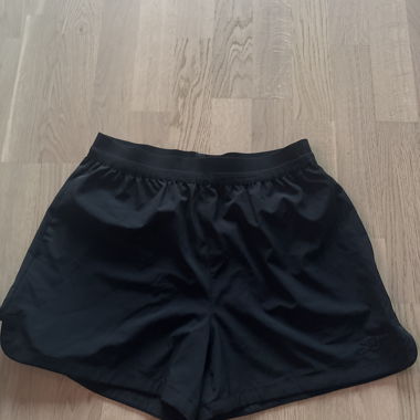 Black shorts with Arsenal logo